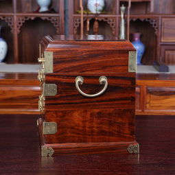 大葉黃花梨官皮箱 承古韻，納方寸，紅木工藝的精致典藏