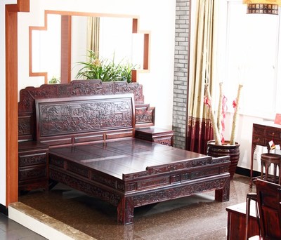 緬甸花梨大床 紅木家具中的典雅之選